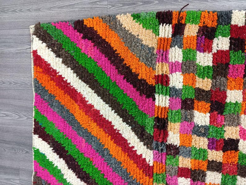 Tapis Berbère Fait Main 250 × 150 cm – Décoration Authentique du Maroc IZRI