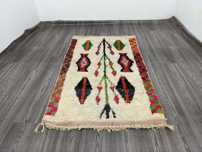 Tapis Marocain Traditionnel Fait Main 250 × 150 cm – Tissage Artisanal Authentique IZRI