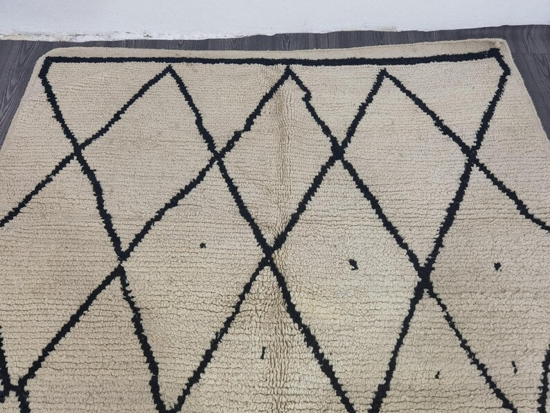 Tapis Berbère Fait Main 250 × 150 cm – Décoration Authentique du Maroc IZRI