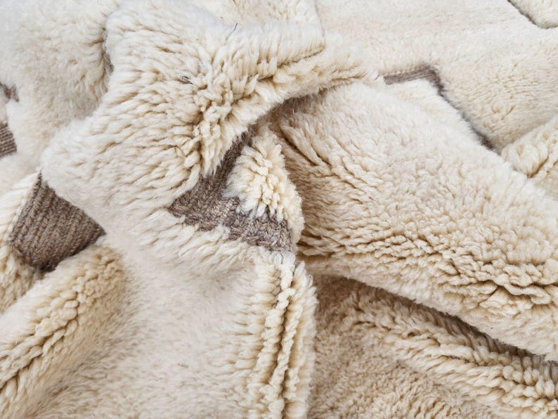Tapis Marocain Artisanal300× 200cm – Laine Tissée à la Main – Style Traditionnel IZRI