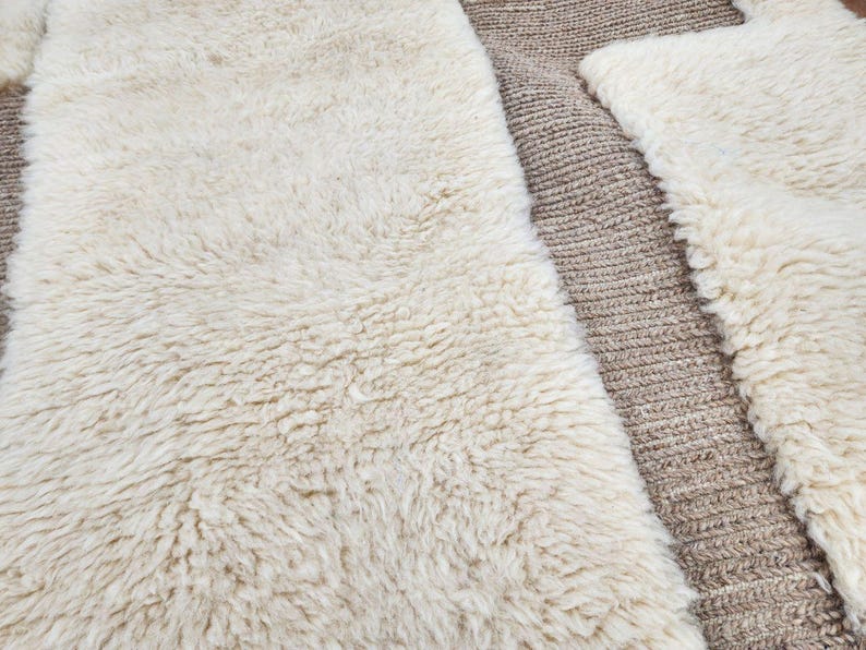 Tapis Marocain Artisanal300× 200cm – Laine Tissée à la Main – Style Traditionnel IZRI