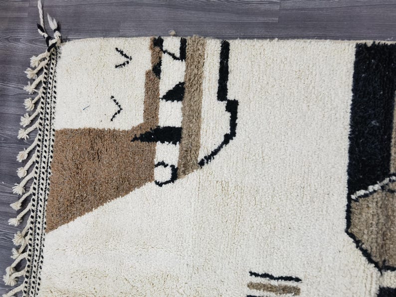 Tapis Traditionnel Marocain 250 × 150 cm – Pièce Unique Fait Main IZRI