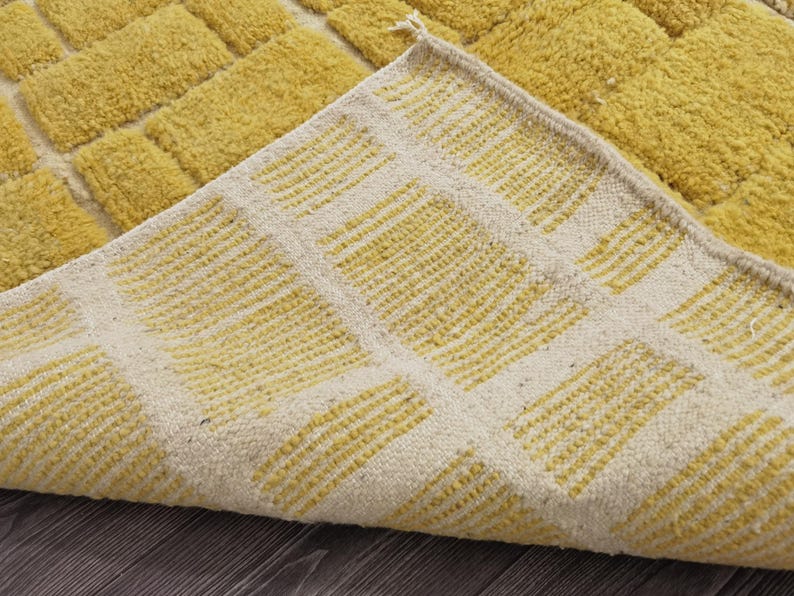 Tapis Berbère Fait Main 250 × 150 cm – Décoration Authentique du Maroc IZRI