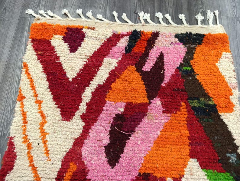 Tapis Berbère Fait Main 250 × 150 cm – Décoration Authentique du Maroc IZRI