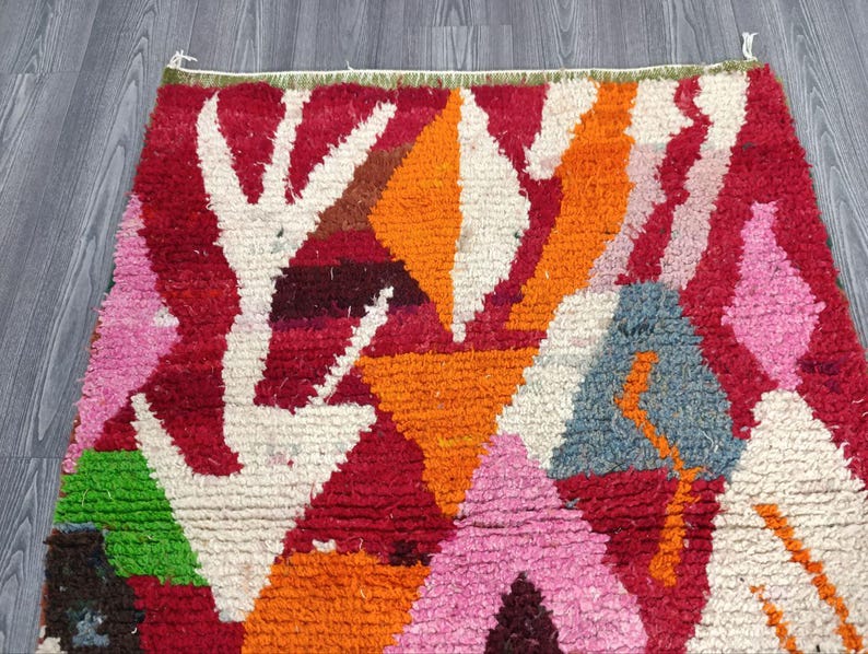 Tapis Berbère Fait Main 250 × 150 cm – Décoration Authentique du Maroc IZRI