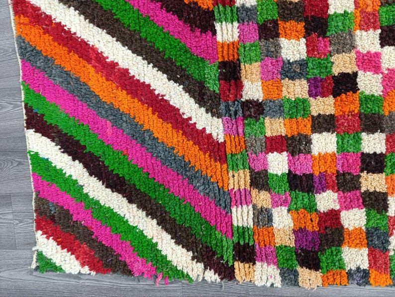 Tapis Berbère Fait Main 250 × 150 cm – Décoration Authentique du Maroc IZRI