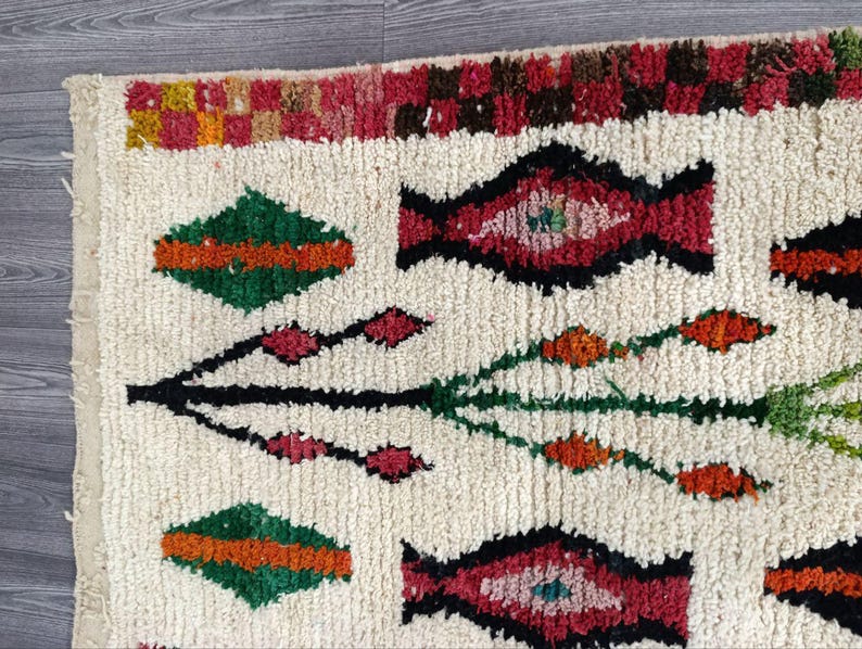 Tapis Marocain Traditionnel Fait Main 250 × 150 cm – Tissage Artisanal Authentique IZRI