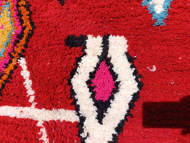 Tapis Berbère Fait Main 250 × 150 cm – Décoration Authentique du Maroc IZRI