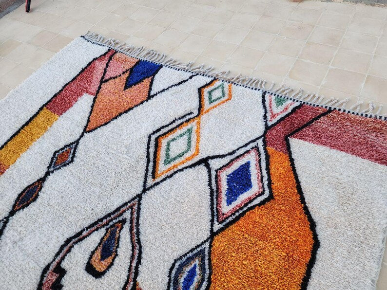 Tapis Marocain Artisanal 250 × 150 cm – Laine Tissée à la Main – Style Traditionnel IZRI