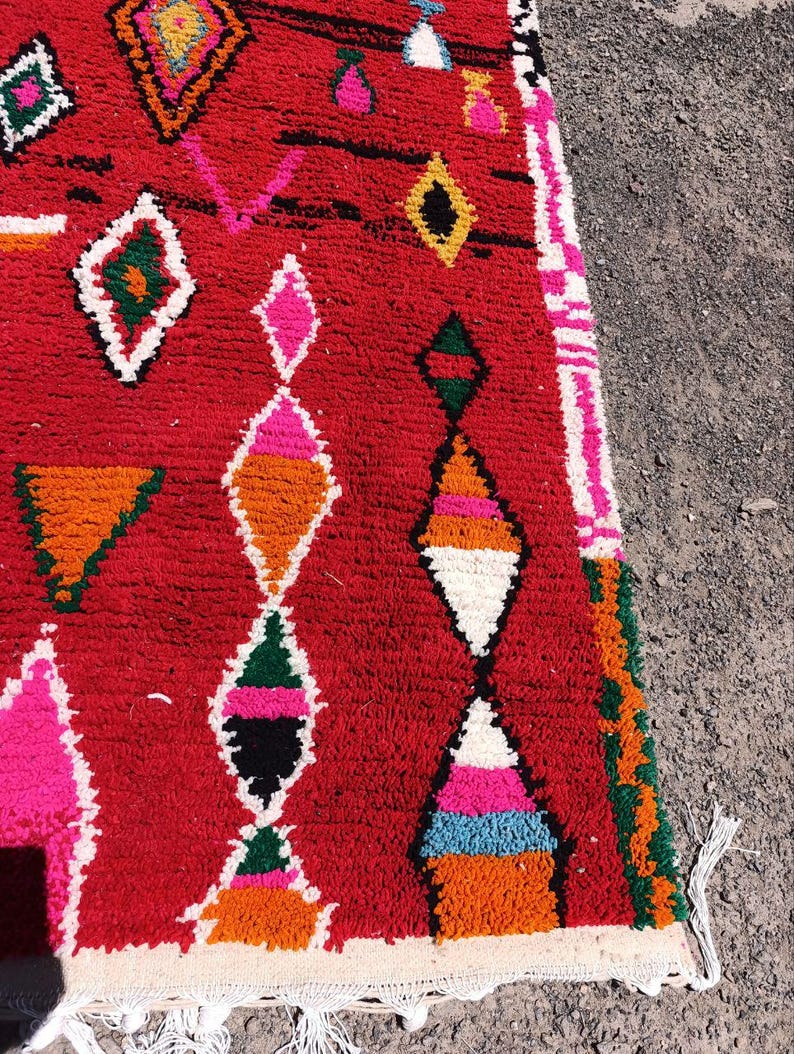 Tapis Berbère Fait Main 250 × 150 cm – Décoration Authentique du Maroc IZRI