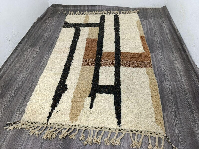 Tapis Berbère Fait Main 250 × 150 cm – Décoration Authentique du Maroc IZRI
