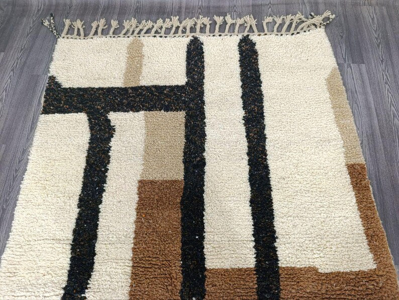 Tapis Berbère Fait Main 250 × 150 cm – Décoration Authentique du Maroc IZRI