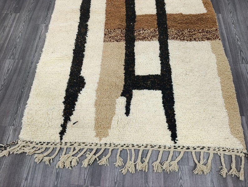 Tapis Berbère Fait Main 250 × 150 cm – Décoration Authentique du Maroc IZRI
