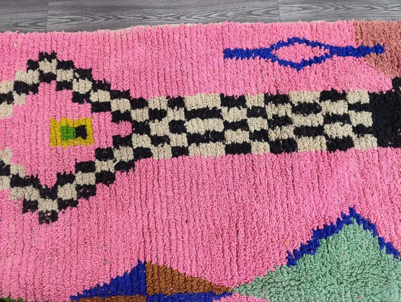 Grand Tapis Berbère Marocain Fait Main 250 × 150 cm – Artisanat Traditionnel IZRI