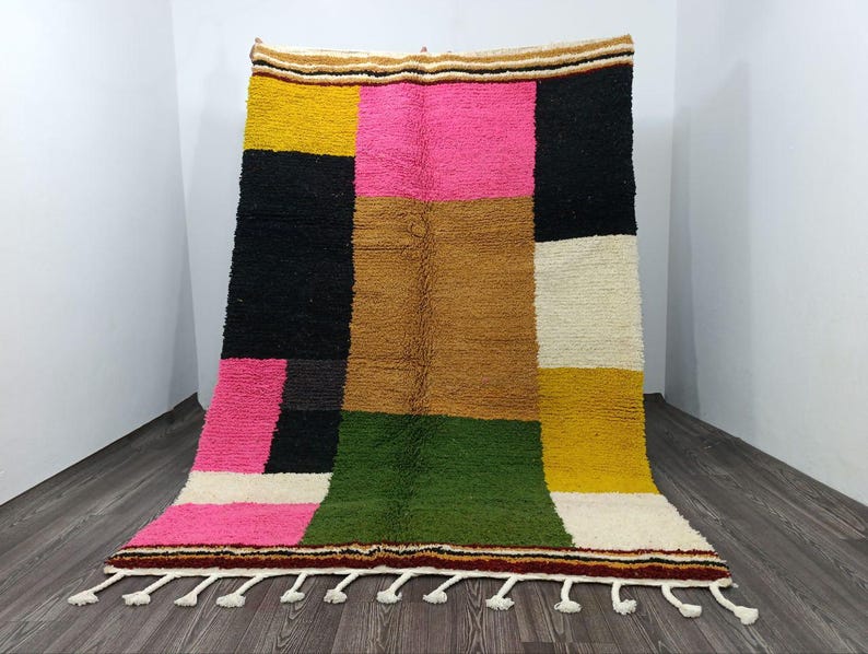 Grand Tapis Berbère Marocain Fait Main 250 × 150 cm – Artisanat Traditionnel AZRIVA