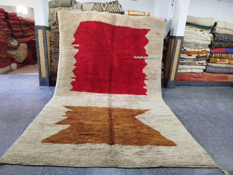 Tapis Marocain Artisanal 250 × 150 cm – Laine Tissée à la Main – Style Traditionnel IZRI