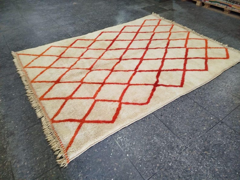 Tapis Marocain Traditionnel Fait Main 250 × 150 cm – Tissage Artisanal Authentique IZRI