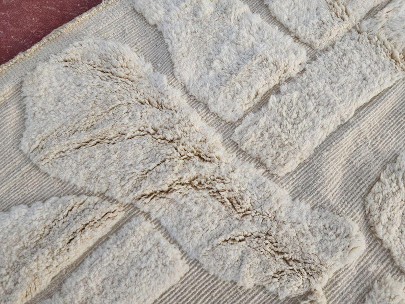 Tapis Marocain Traditionnel Fait Main 250 × 150 cm – Tissage Artisanal Authentique IZRI