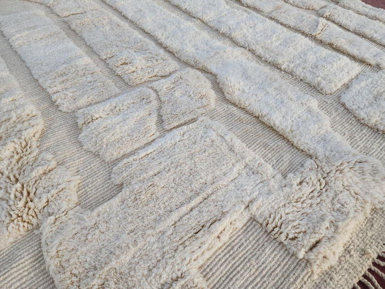 Tapis Marocain Traditionnel Fait Main 250 × 150 cm – Tissage Artisanal Authentique IZRI