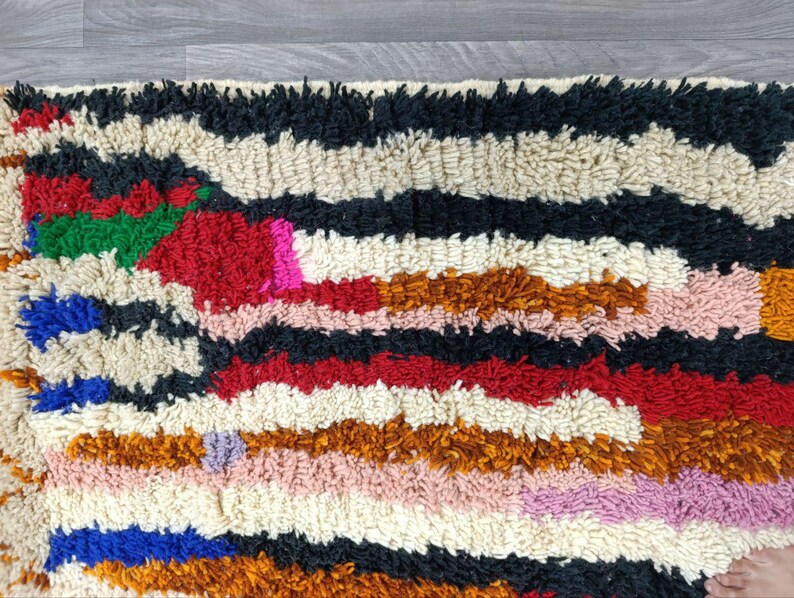 Tapis Traditionnel Marocain 250 × 150 cm – Pièce Unique Fait Main IZRI