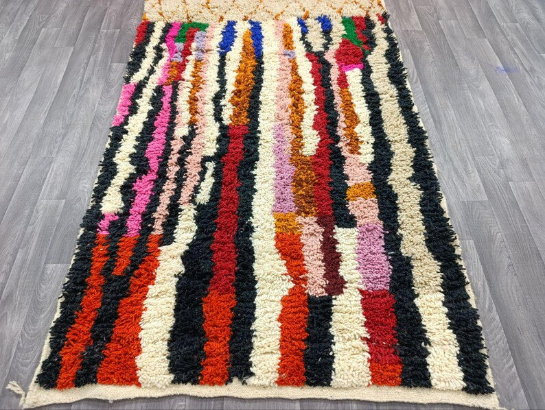 Tapis Traditionnel Marocain 250 × 150 cm – Pièce Unique Fait Main IZRI
