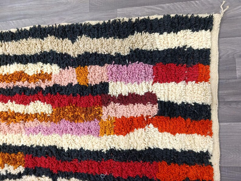 Tapis Traditionnel Marocain 250 × 150 cm – Pièce Unique Fait Main IZRI