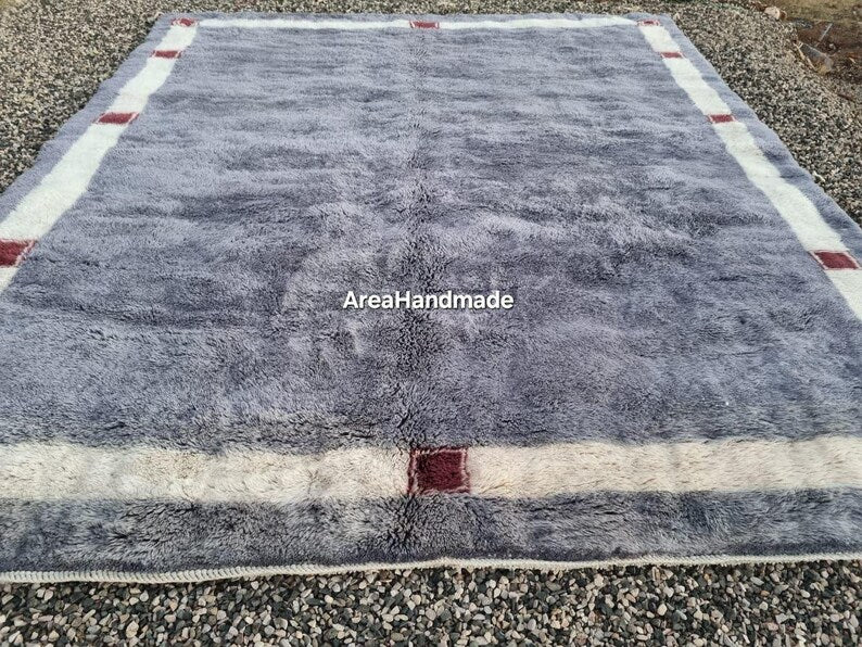 Tapis Marocain Traditionnel Fait Main 250 × 150 cm – Tissage Artisanal Authentique IZRI