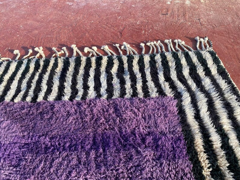 Tapis Marocain Traditionnel Fait Main300× 200 cm – Tissage Artisanal Authentique IZRI