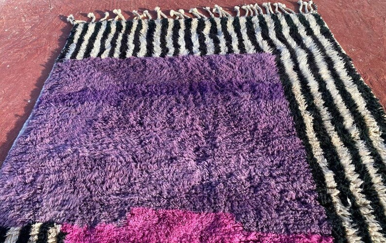 Tapis Marocain Traditionnel Fait Main300× 200 cm – Tissage Artisanal Authentique IZRI