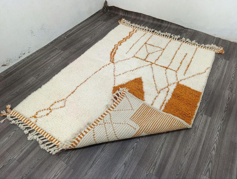 Grand Tapis Berbère Marocain Fait Main 250 × 150 cm – Artisanat Traditionnel IZRI