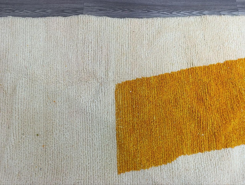 Grand Tapis Berbère Marocain Fait Main 250 × 150 cm – Artisanat Traditionnel IZRI