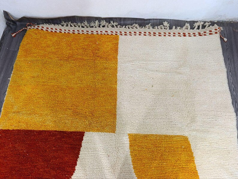 Grand Tapis Berbère Marocain Fait Main 250 × 150 cm – Artisanat Traditionnel IZRI