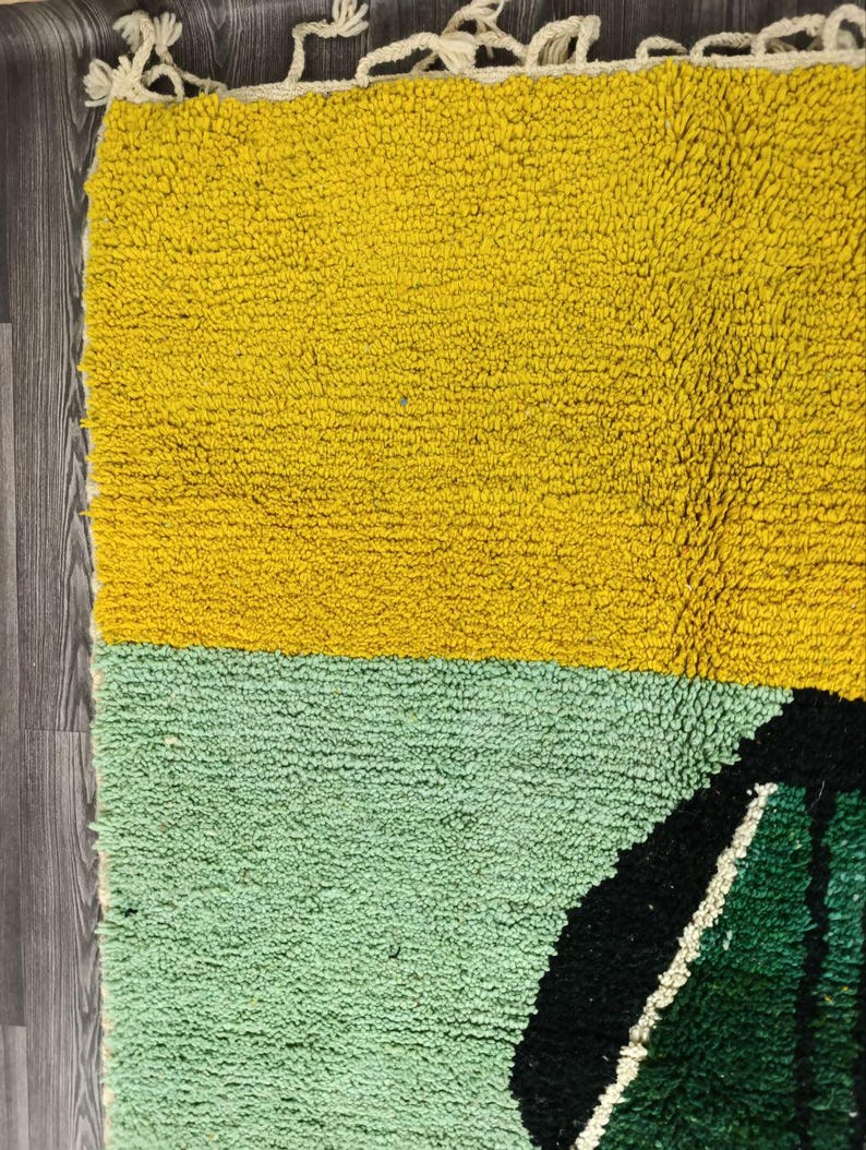 Grand Tapis Berbère Marocain Fait Main 250 × 150 cm – Artisanat Traditionnel IZRI