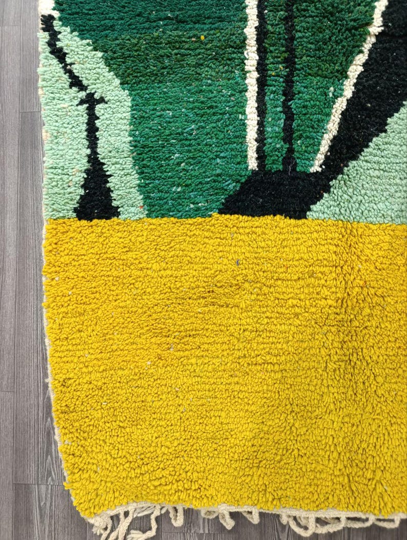 Grand Tapis Berbère Marocain Fait Main 250 × 150 cm – Artisanat Traditionnel IZRI