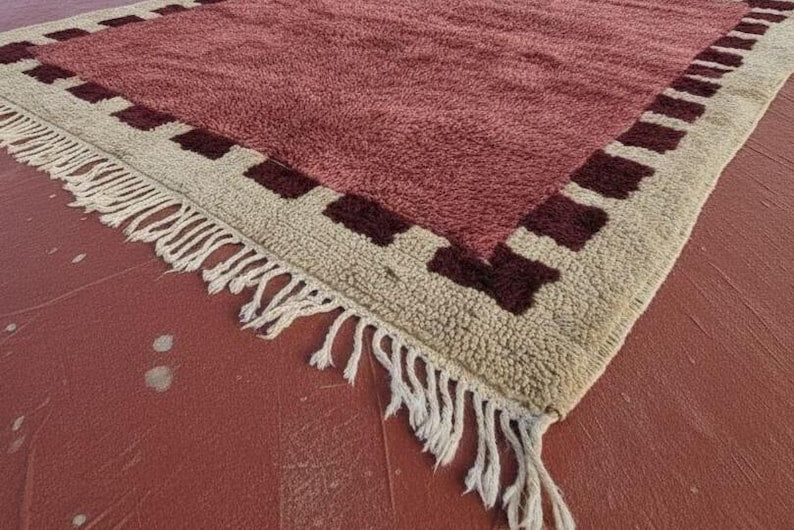 Tapis Marocain Traditionnel Fait Main 250 × 150 cm – Tissage Artisanal Authentique IZRI