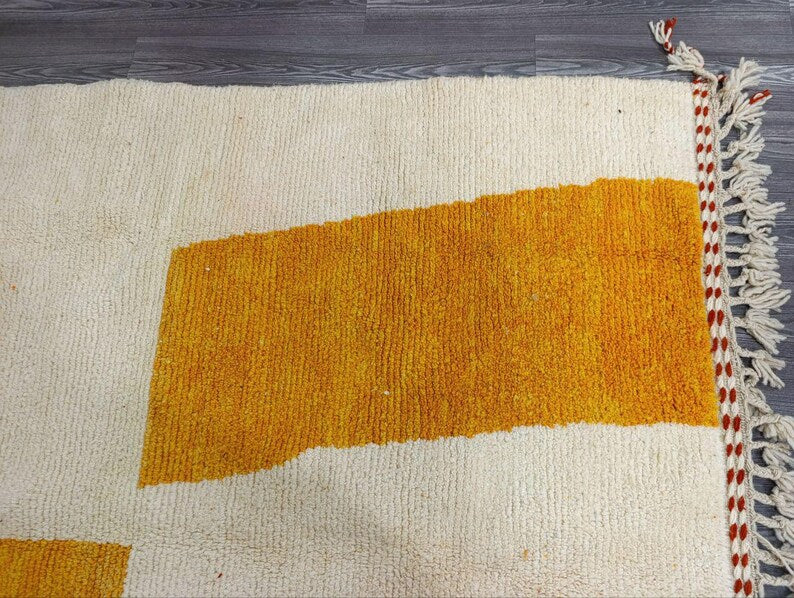 Grand Tapis Berbère Marocain Fait Main 250 × 150 cm – Artisanat Traditionnel IZRI