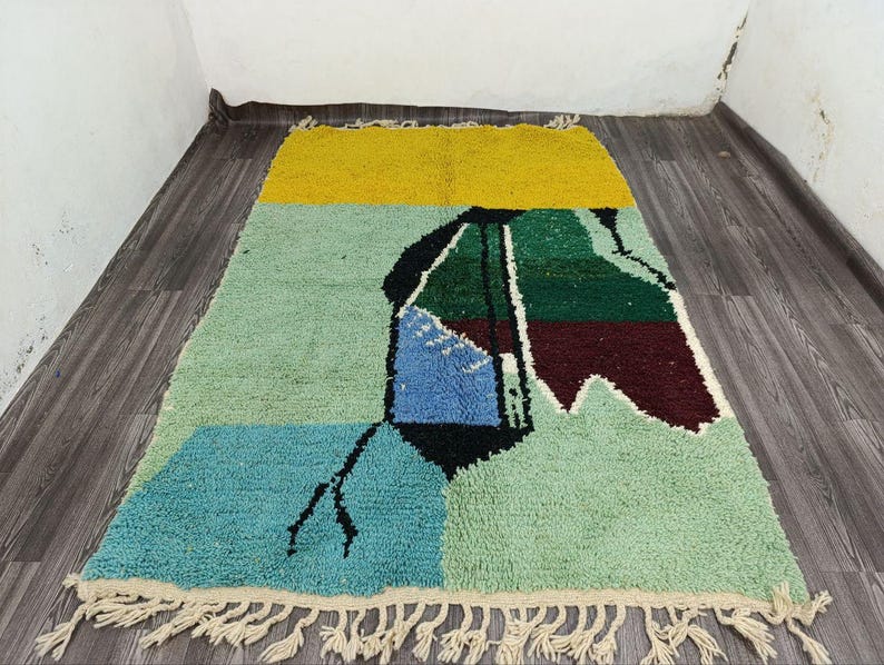 Grand Tapis Berbère Marocain Fait Main 250 × 150 cm – Artisanat Traditionnel IZRI