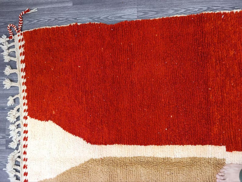 Tapis Berbère Fait Main 250 × 150 cm – Décoration Authentique du Maroc IZRI