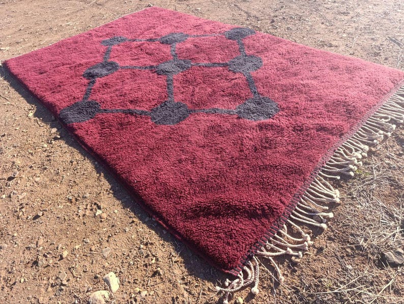Tapis Marocain Traditionnel Fait Main 250 × 150 cm – Tissage Artisanal Authentique IZRI
