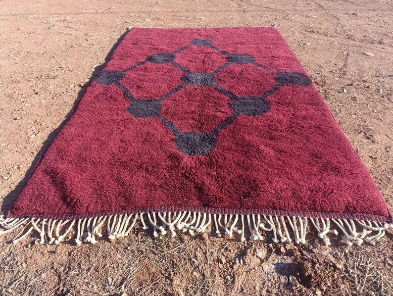 Tapis Marocain Traditionnel Fait Main 250 × 150 cm – Tissage Artisanal Authentique IZRI