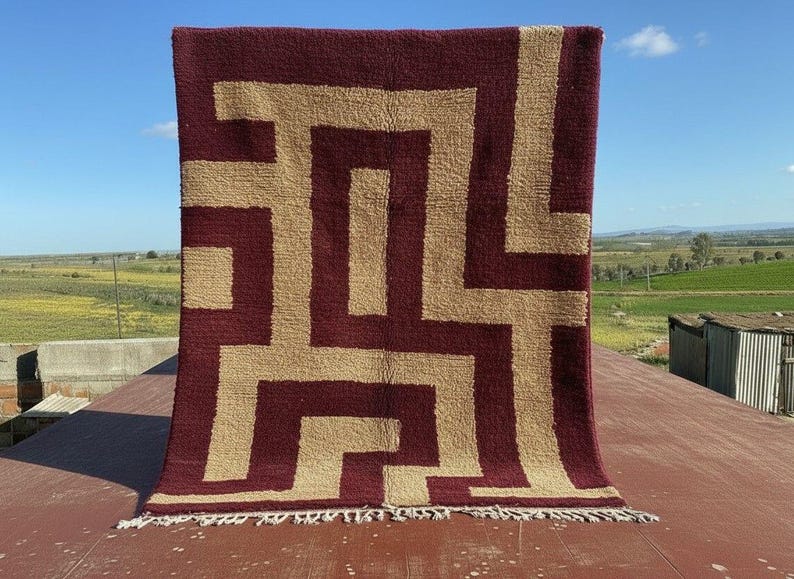 Tapis Berbère Fait Main 250 × 150 cm – Décoration Authentique du Maroc IZRI