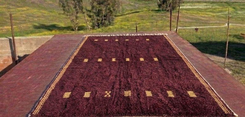 Tapis Marocain Traditionnel Fait Main 300×200cm – Tissage Artisanal Authentique IZRI
