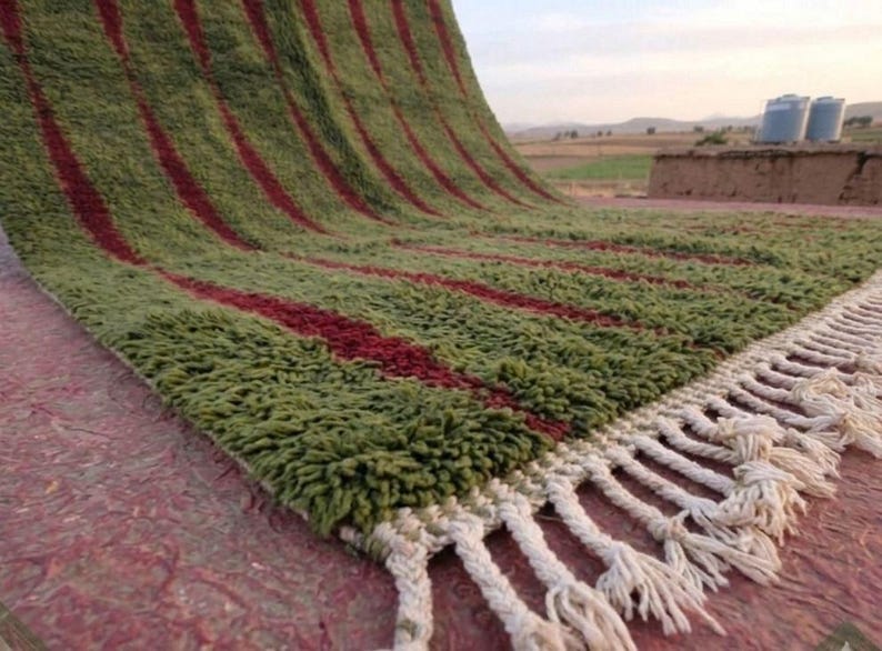 Tapis Marocain Artisanal 300 × 200 cm – Laine Tissée à la Main – Style Traditionnel IZRI