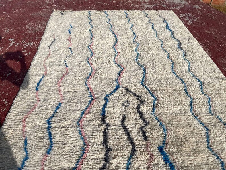 Tapis Marocain Traditionnel Fait Main 250 × 150 cm – Tissage Artisanal Authentique IZRI