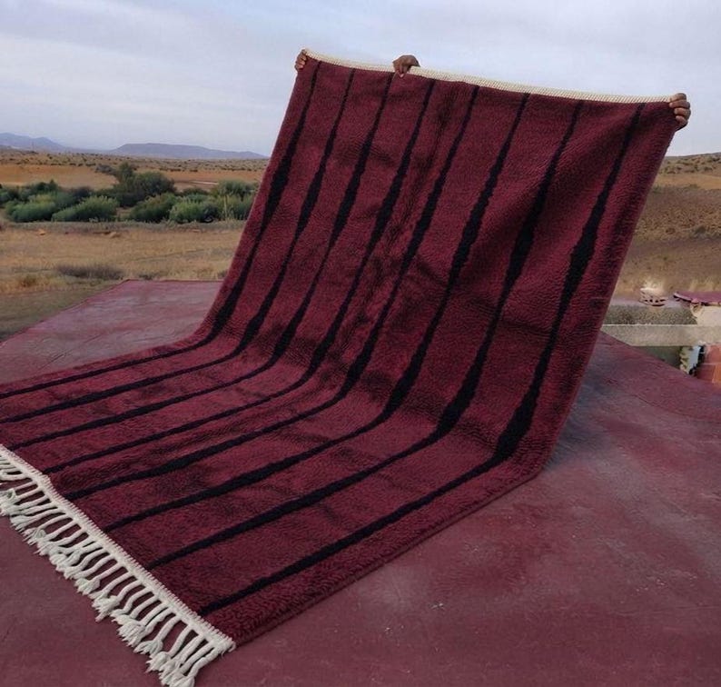 Tapis Berbère Fait Main 250 × 150 cm – Décoration Authentique du Maroc IZRI