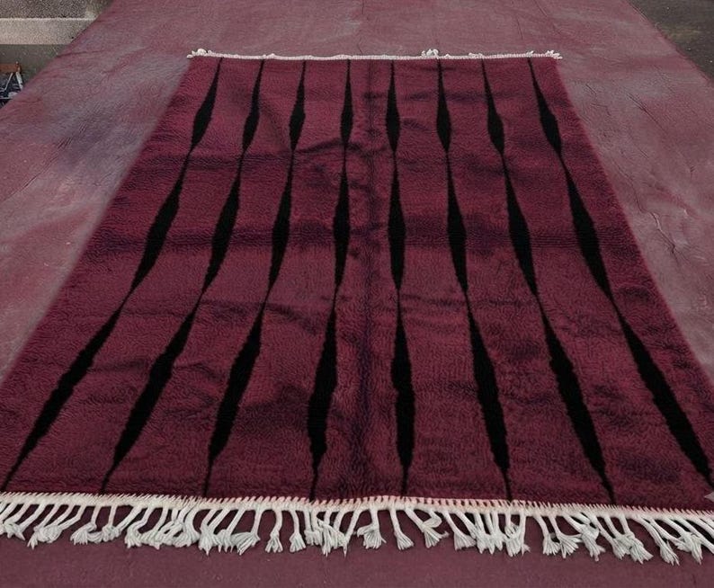 Tapis Berbère Fait Main 250 × 150 cm – Décoration Authentique du Maroc IZRI