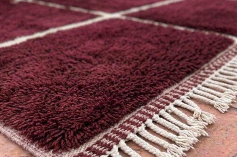 Tapis Marocain Artisanal 250 × 150 cm – Laine Tissée à la Main – Style Traditionnel IZRI