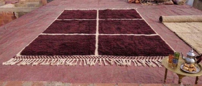 Tapis Marocain Artisanal 250 × 150 cm – Laine Tissée à la Main – Style Traditionnel IZRI