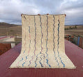 Tapis Marocain Traditionnel Fait Main 250 × 150 cm – Tissage Artisanal Authentique IZRI