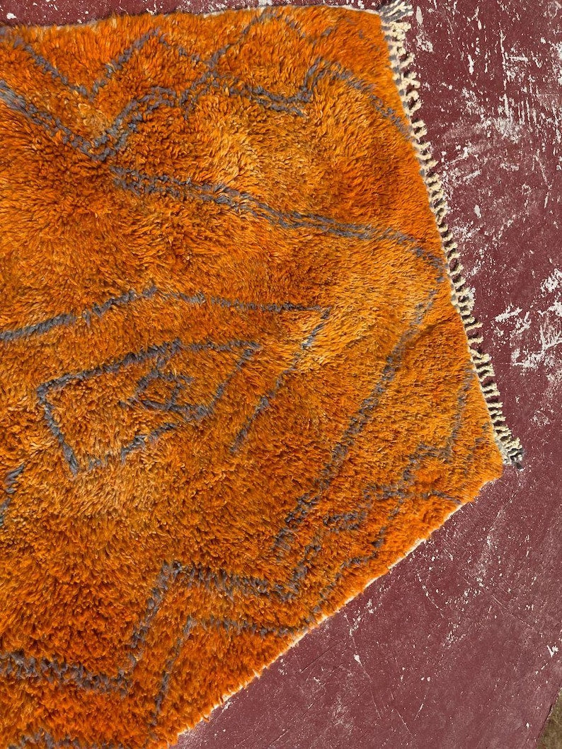 Tapis Marocain Artisanal 250 × 150 cm – Laine Tissée à la Main – Style Traditionnel IZRI